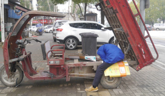 1758376714415389.png image.png